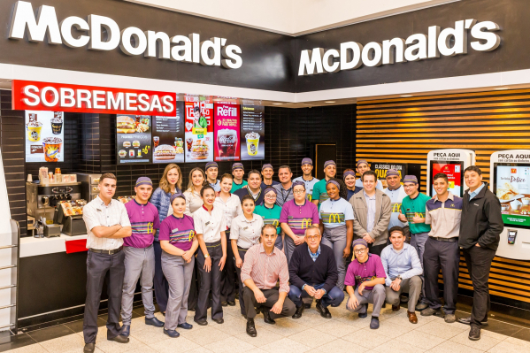 Mcdonalds Inaugura Com Muitas Novidades No Shopping Curitiba Mesa